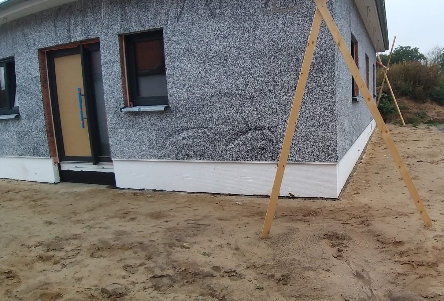 Fenster, Türen und Rollläden